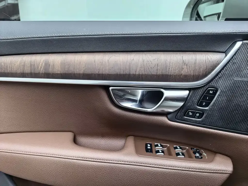 Volvo S90 — фото 10