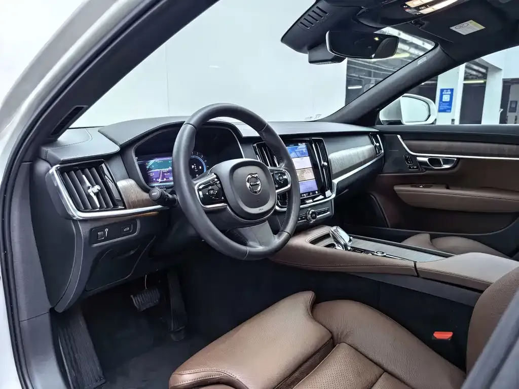 Volvo S90 — фото 4