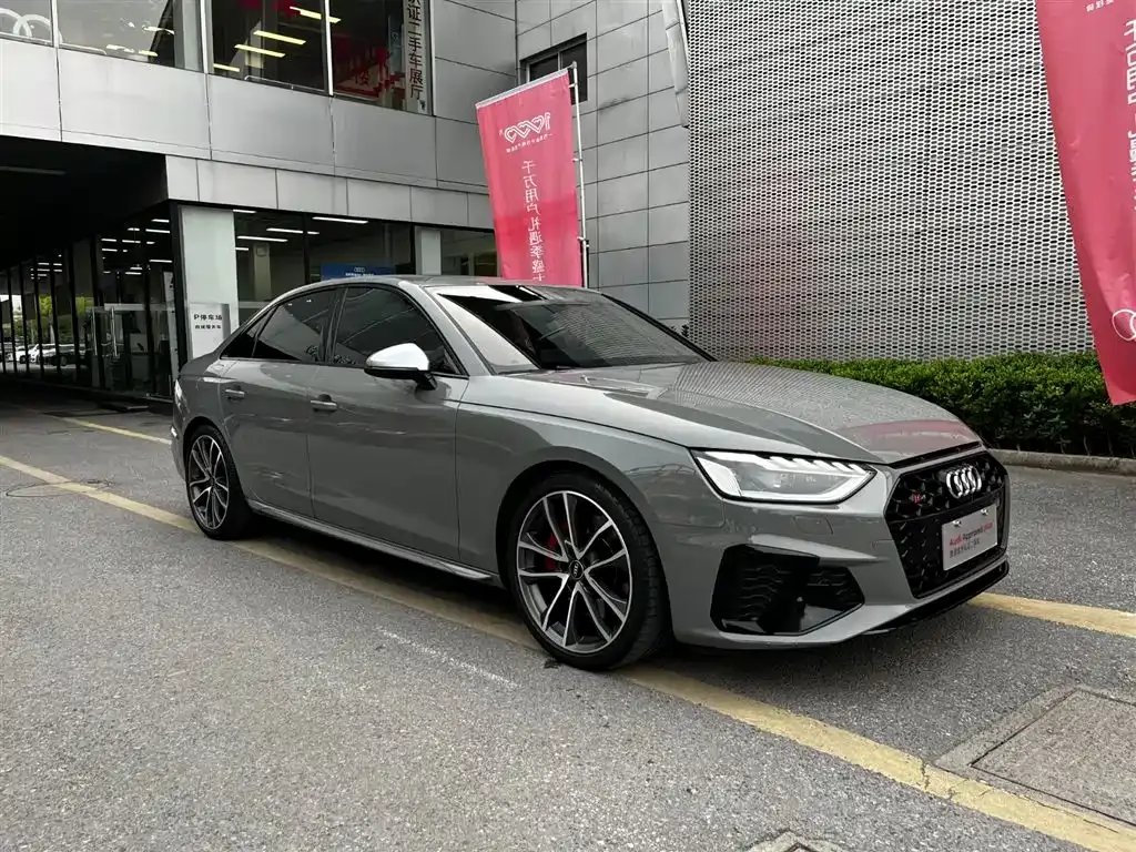 Audi S4 — фото 7