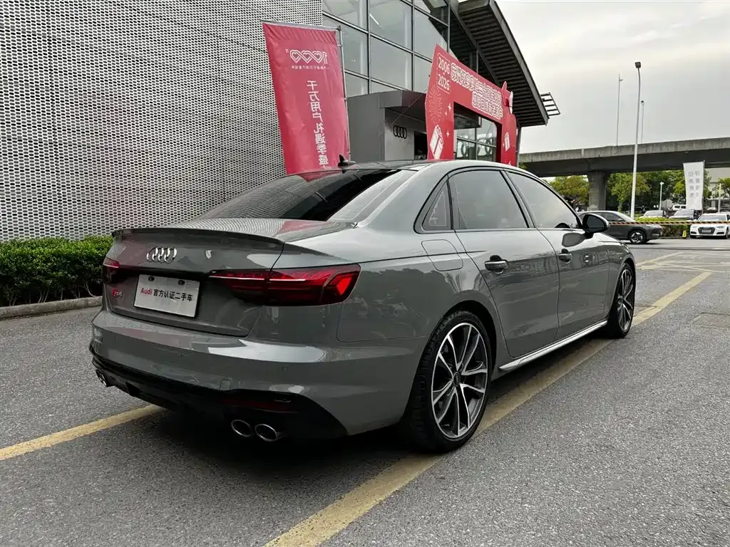 Audi S4 — фото 10