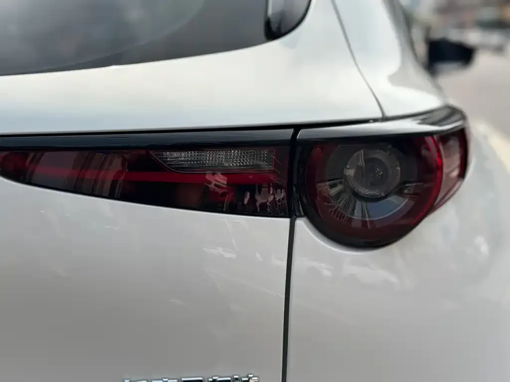 Mazda CX-30 — фото 2