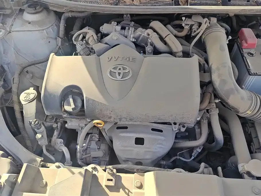 Toyota Yaris L — фото 8