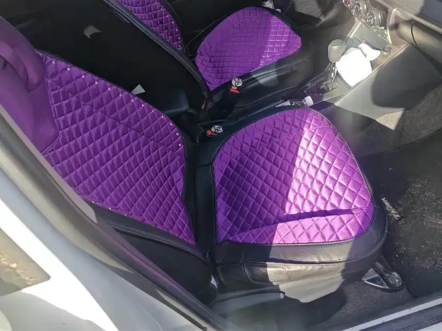 Toyota Yaris L — фото 3