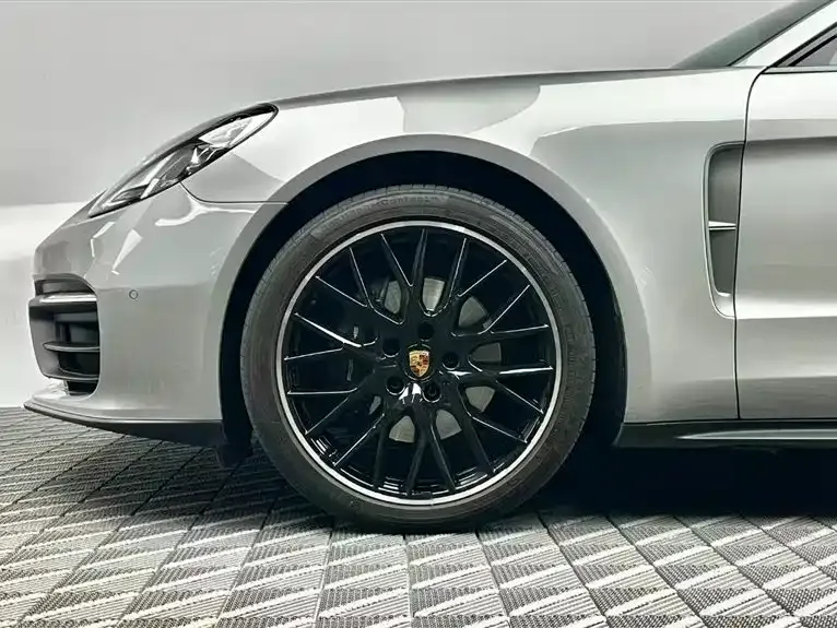 Porsche Panamera — фото 10