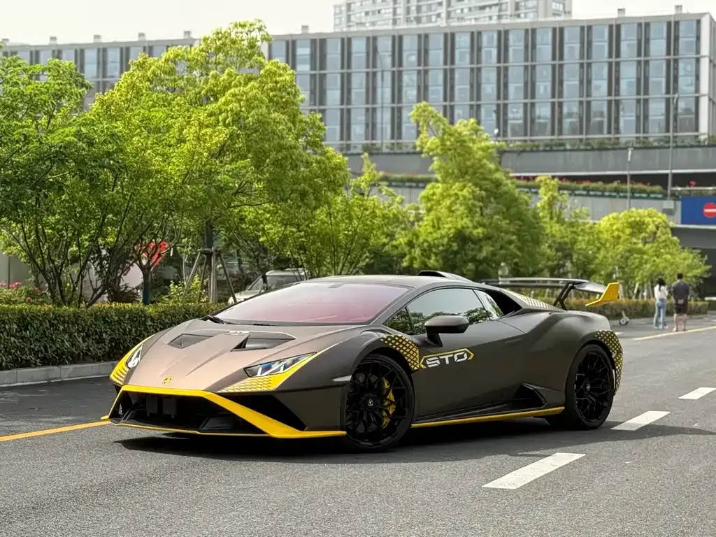 Lamborghini Huracan — фото 1