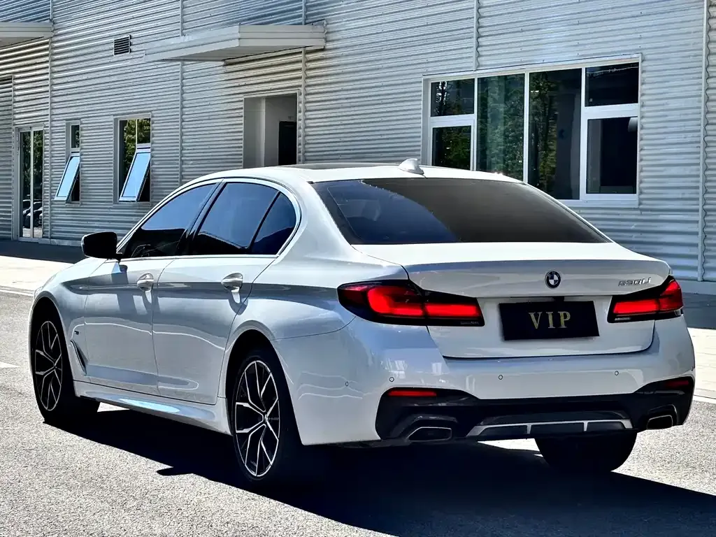 BMW 5 Series — фото 3