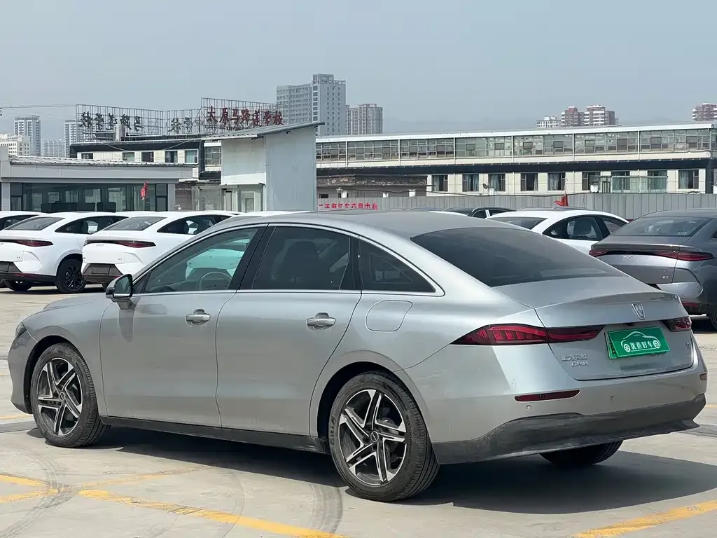 Roewe D7 — фото 8