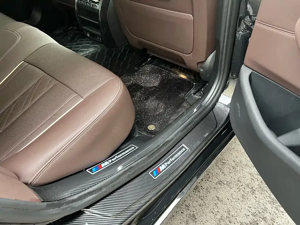 BMW 5 Series 2021 из CN, фото 9
