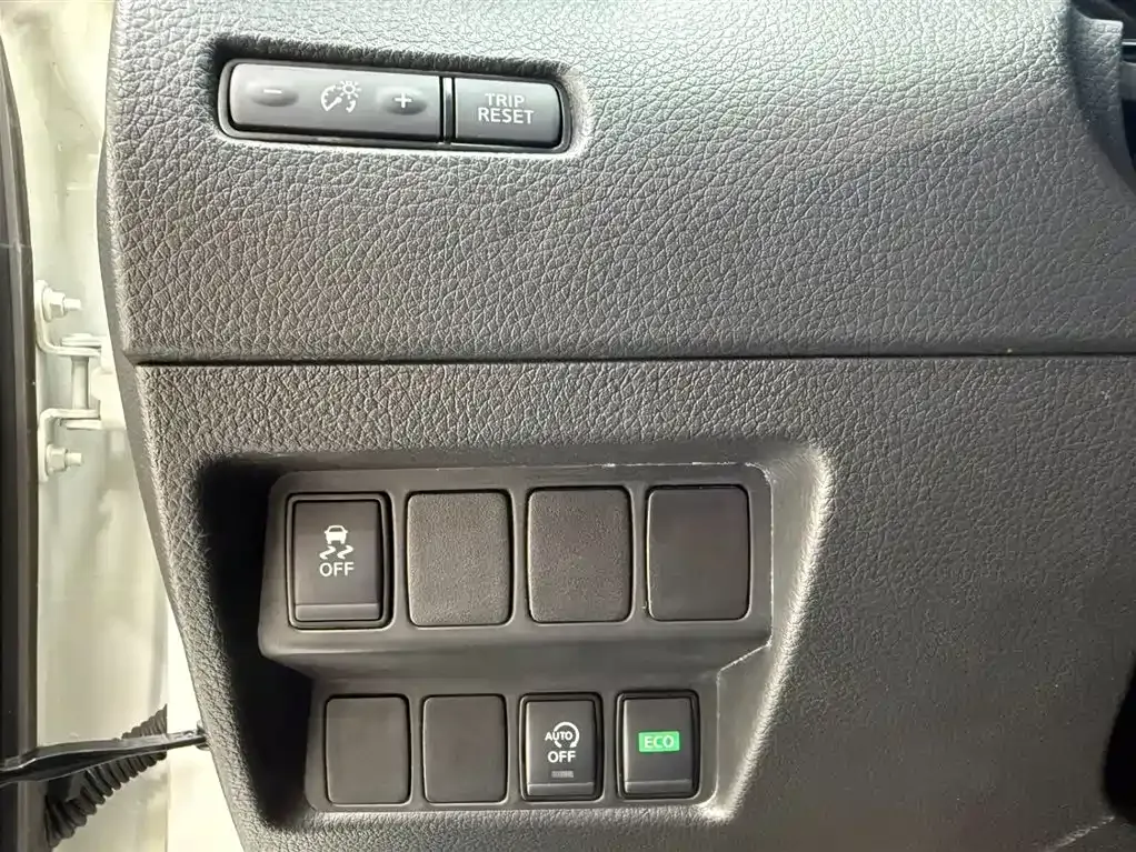 Nissan X-Trail — фото 10