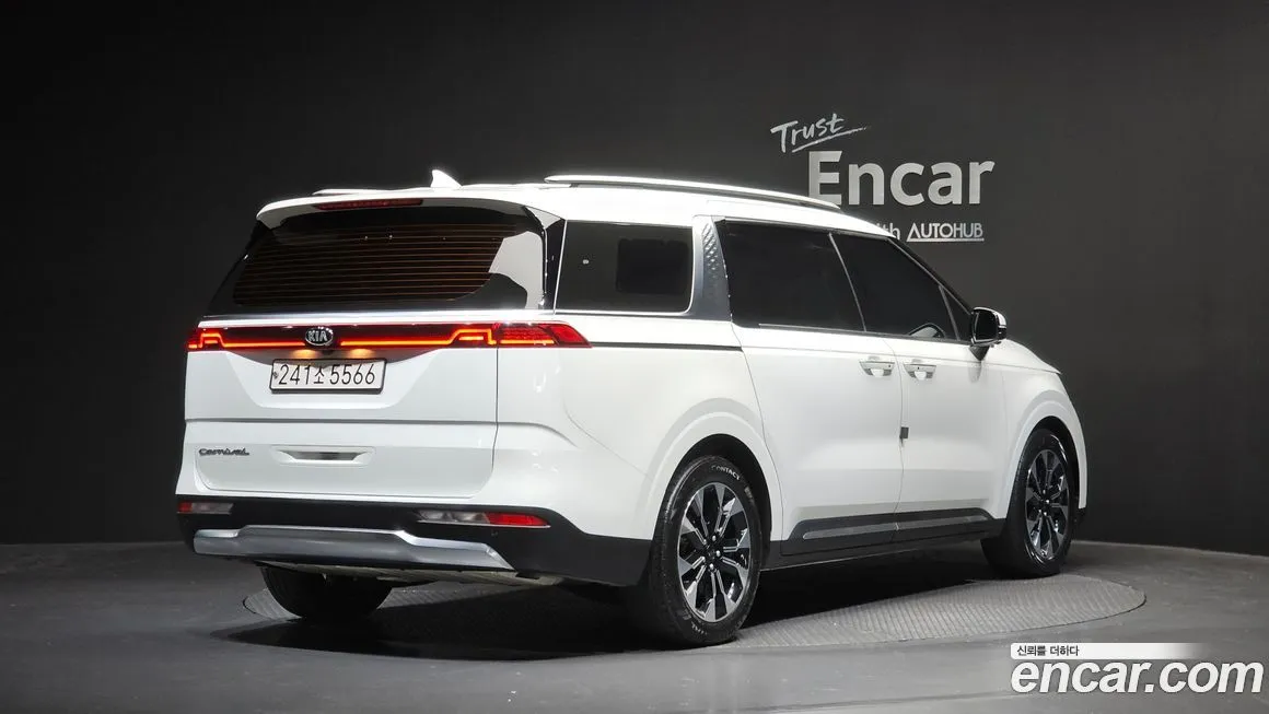 Kia Carnival — фото 4