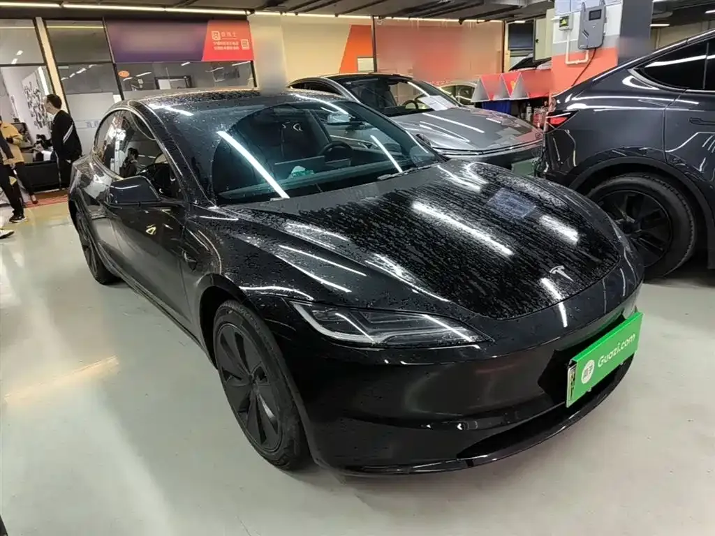 Tesla Model 3 — фото 3