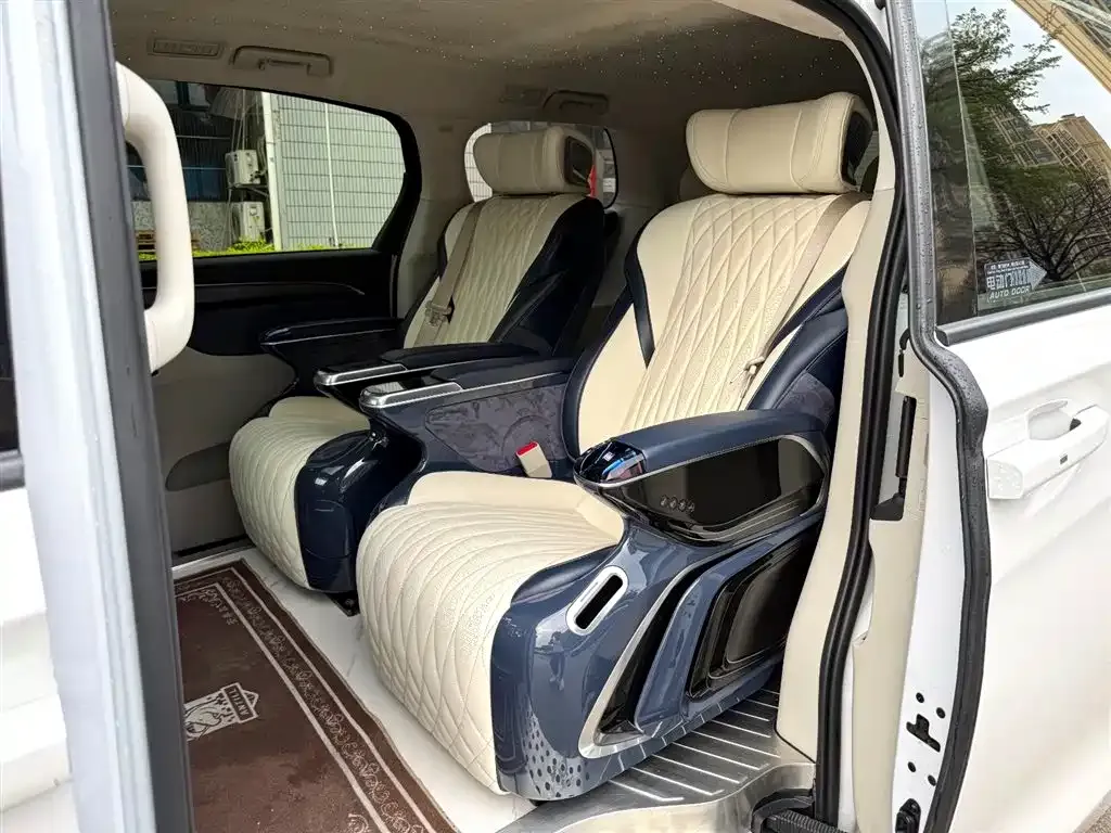 Buick GL8 2022 из CN, фото 4