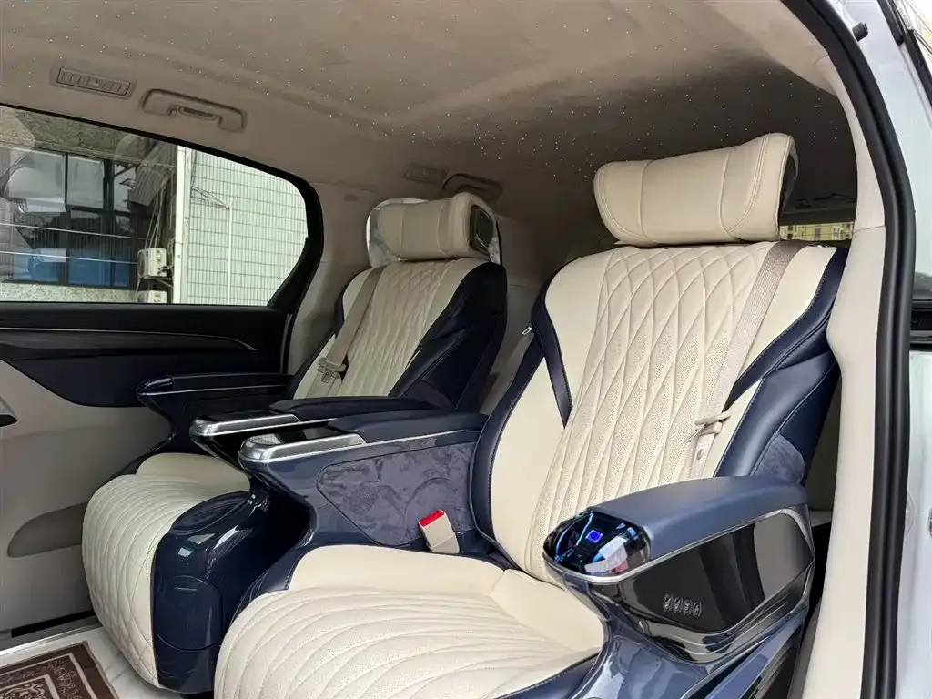 Buick GL8 2022 из CN, фото 8