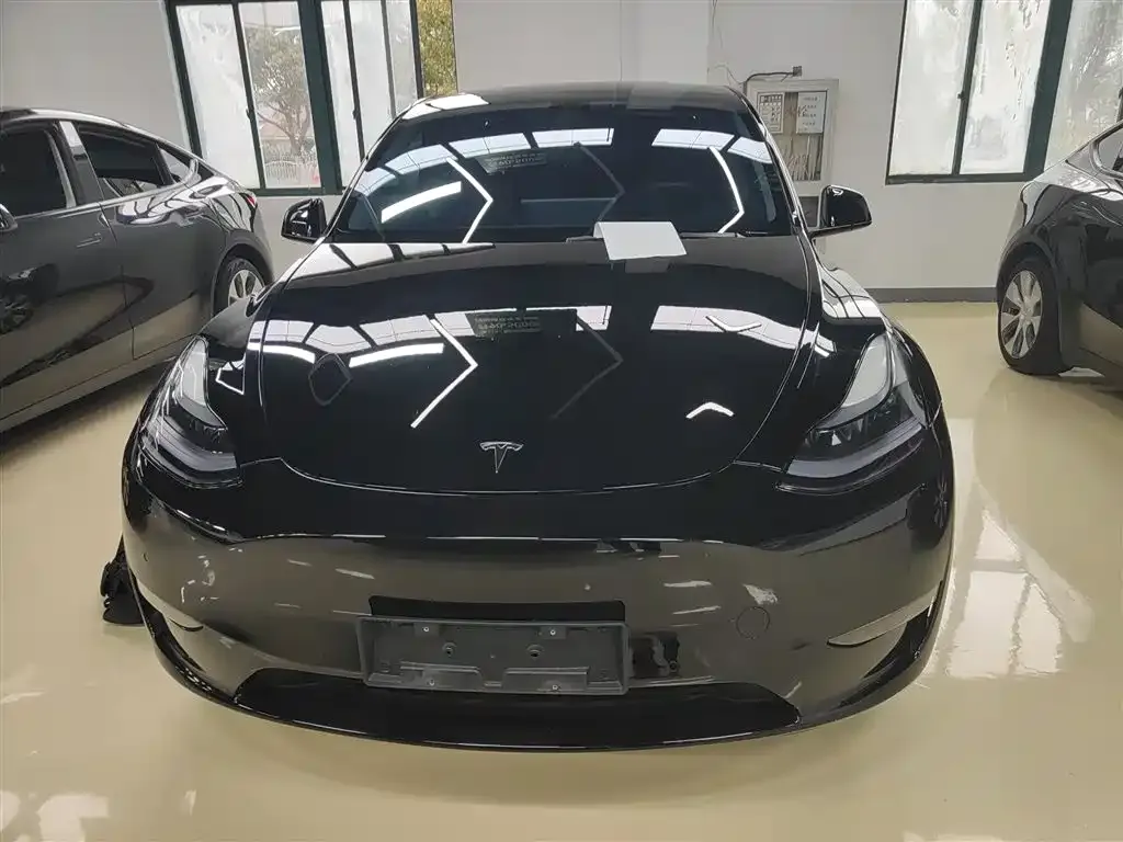 Tesla Model Y — фото 5