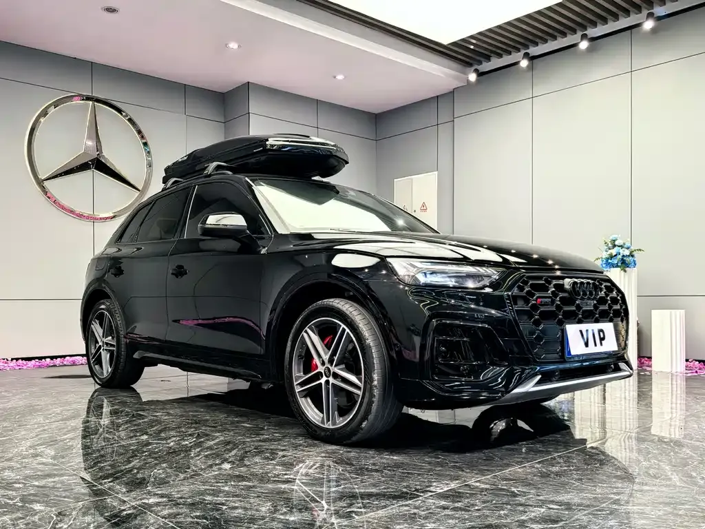 Audi SQ5 2023 из CN, фото 4