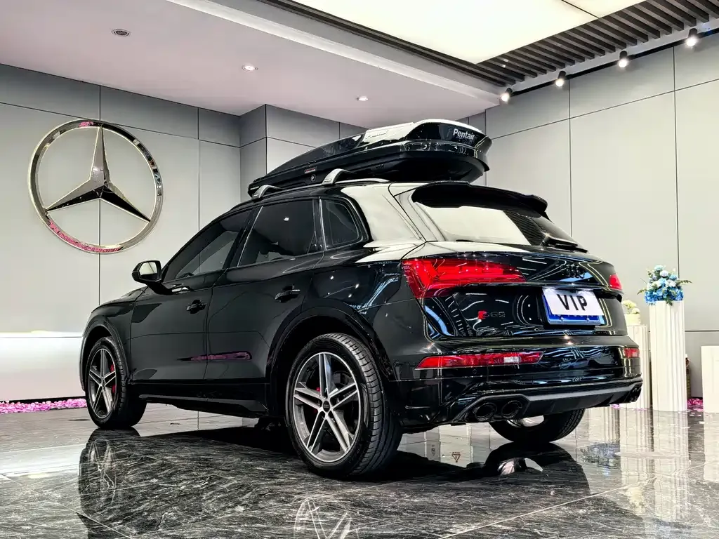 Audi SQ5 2023 из CN, фото 3