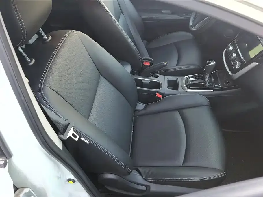 Nissan Tiida 2023 из CN, фото 7