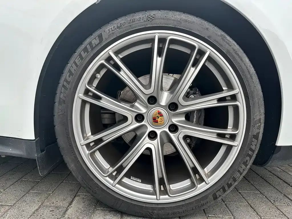 Porsche Panamera — фото 6