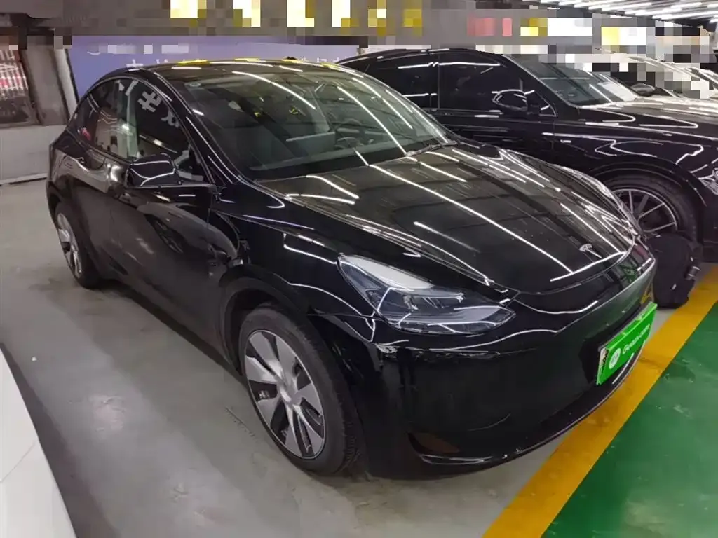 Tesla Model Y — фото 7