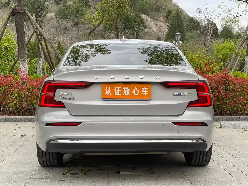 Volvo S60 2023 из CN, фото 7