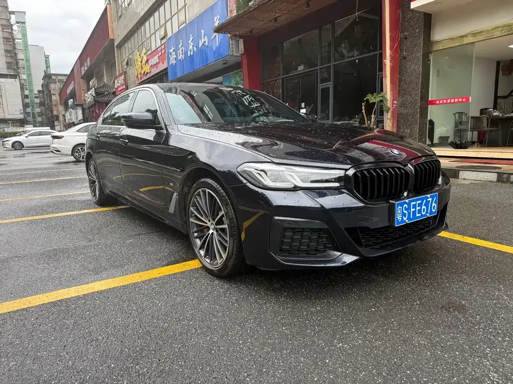 BMW 5 Series — фото 10