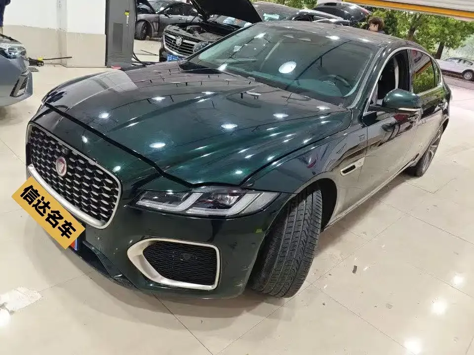 Jaguar XFL — фото 1