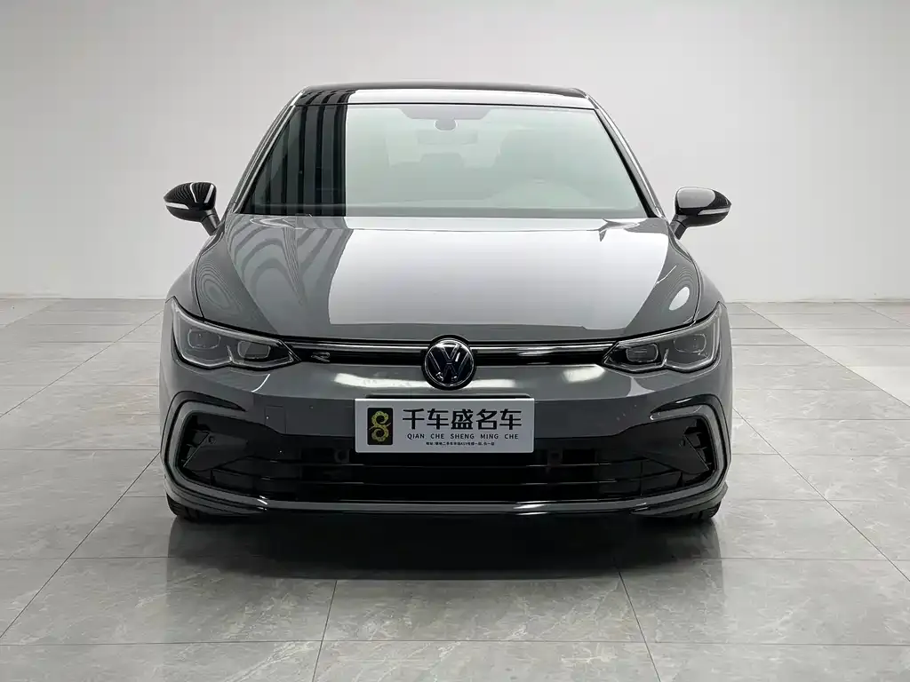 Volkswagen Golf 2024 из CN, фото 2