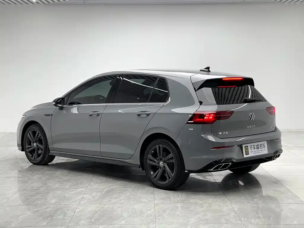 Volkswagen Golf 2024 из CN, фото 6