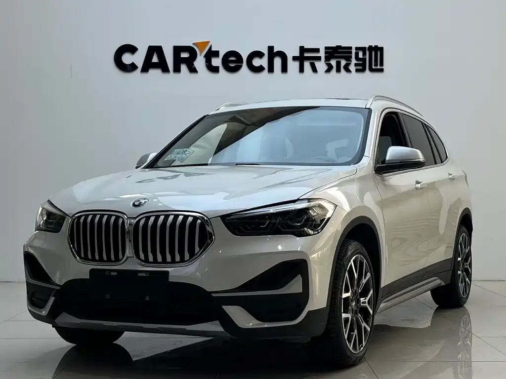 BMW X1 — фото 1