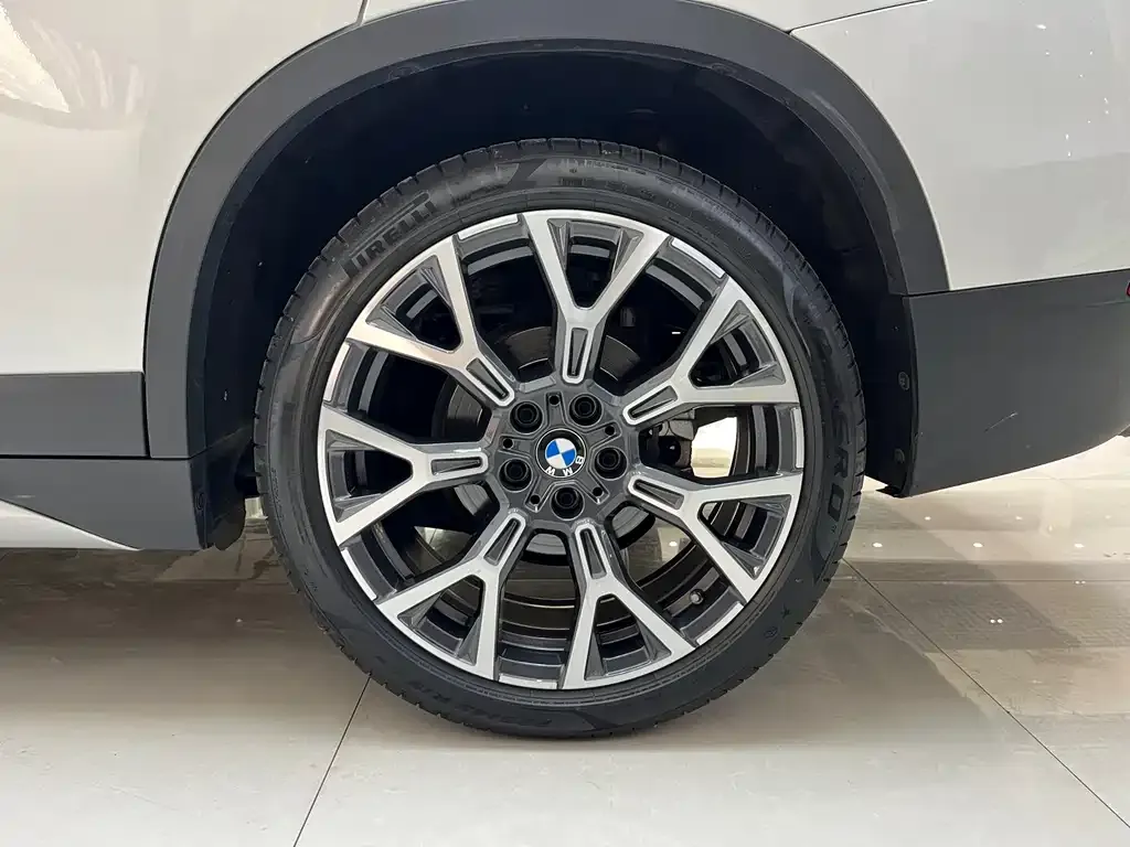 BMW X1 — фото 6