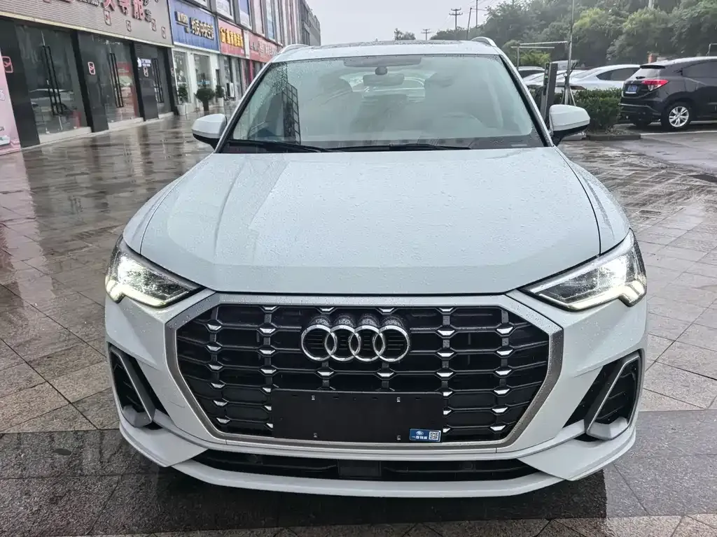 Audi Q3 — фото 10