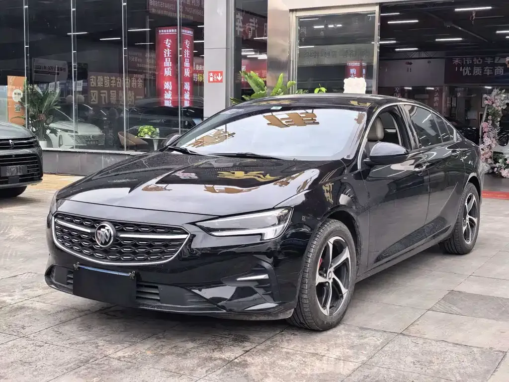 Buick Regal — фото 1