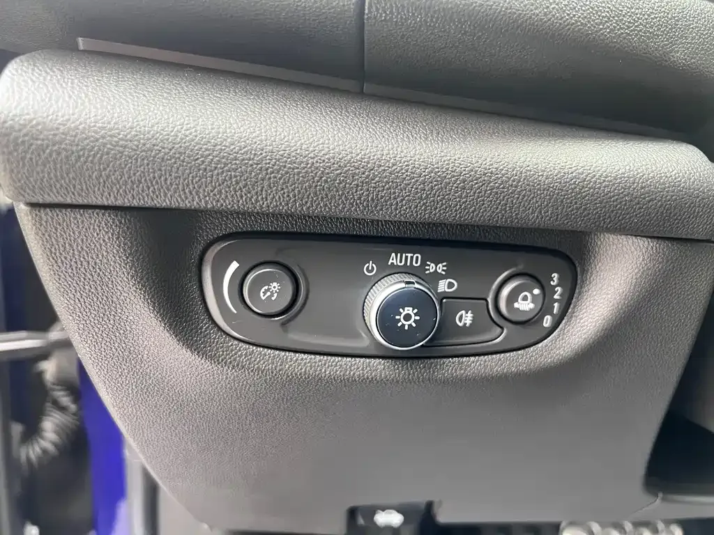 Buick Regal — фото 10