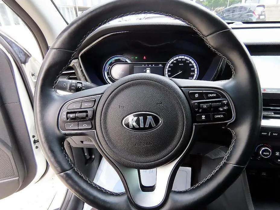Kia Niro 2021 из KR, фото 7