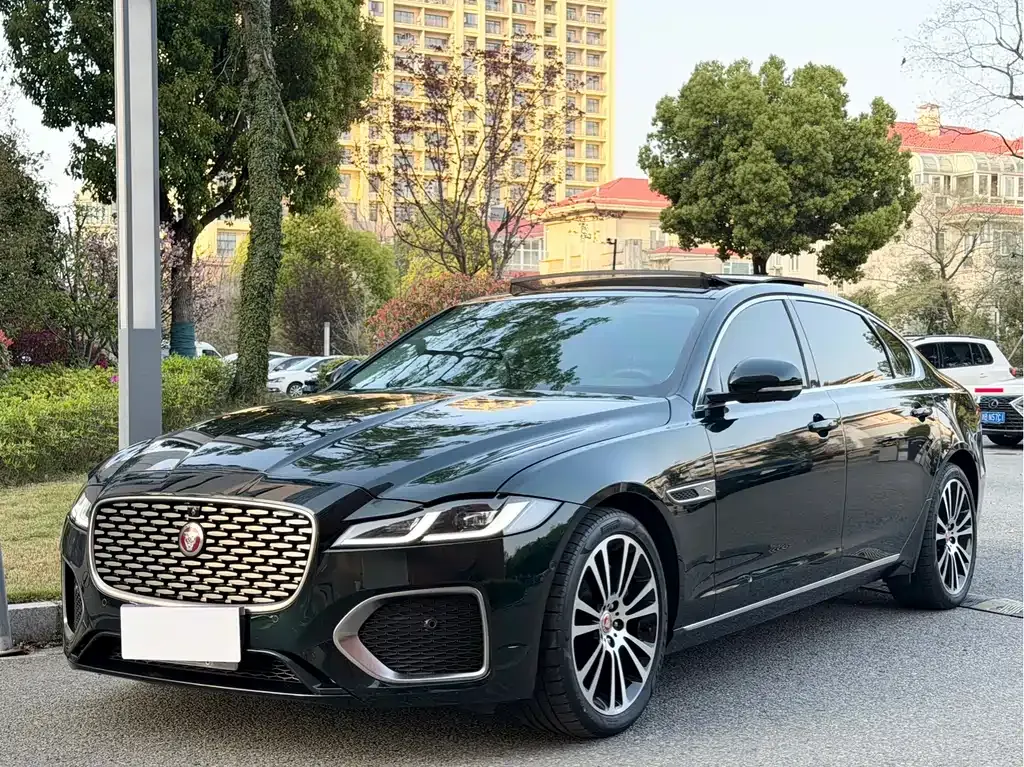 Jaguar XFL — фото 6