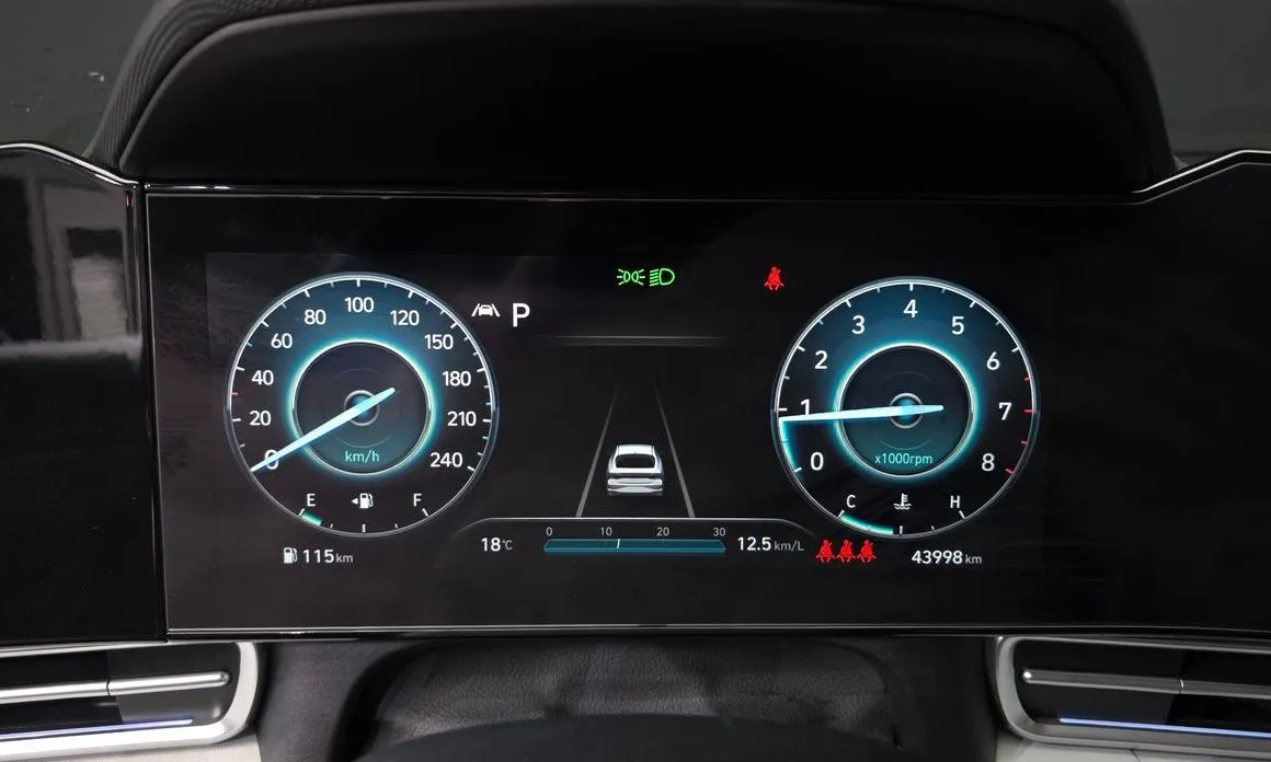 Hyundai AVANTE — фото 4