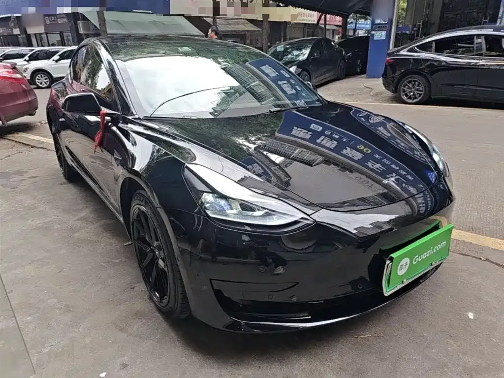 Tesla Model 3 — фото 10