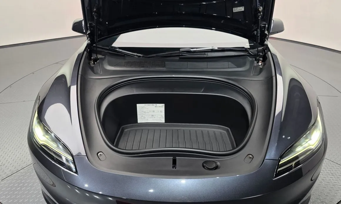 Tesla Model 3 2024 из KR, фото 6