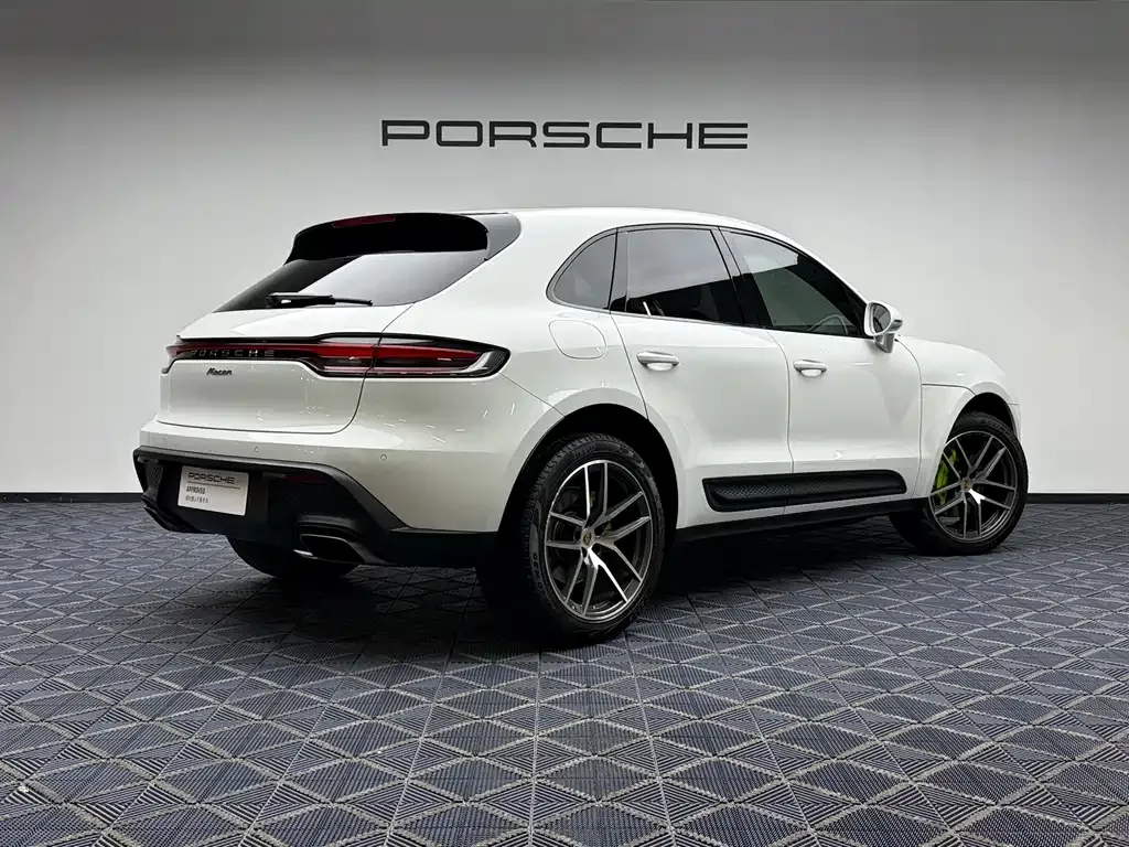 Porsche Macan — фото 9