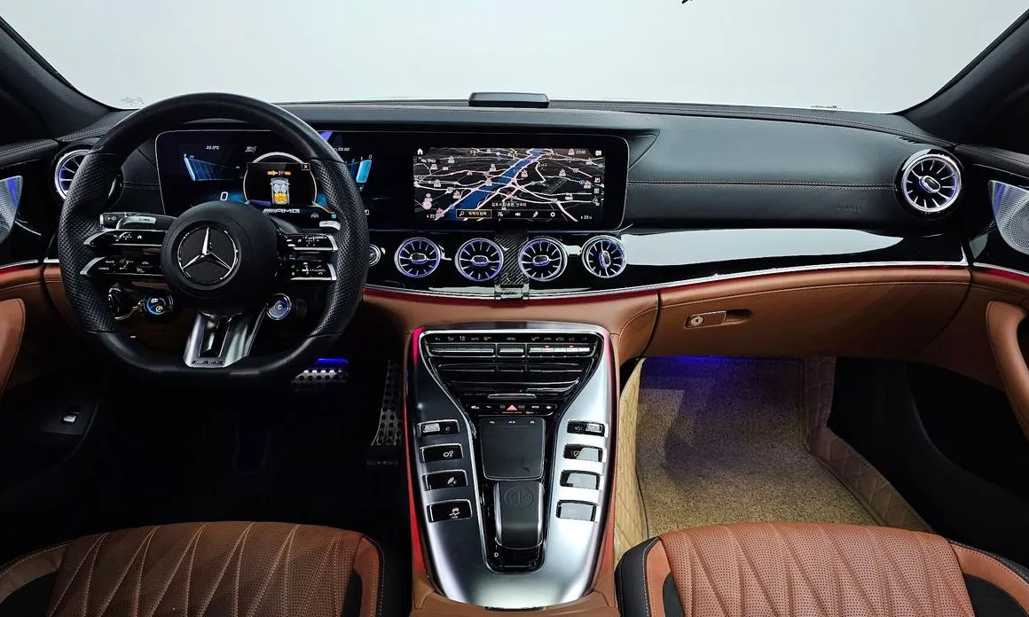 Mercedes-Benz AMG GT — фото 6