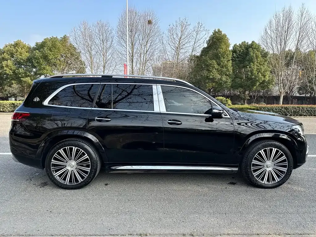 Mercedes-Benz GLS — фото 10
