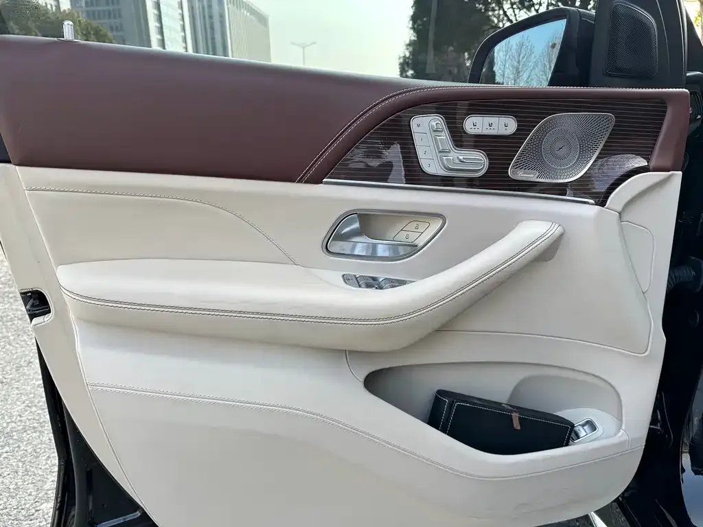 Mercedes-Benz GLS — фото 2
