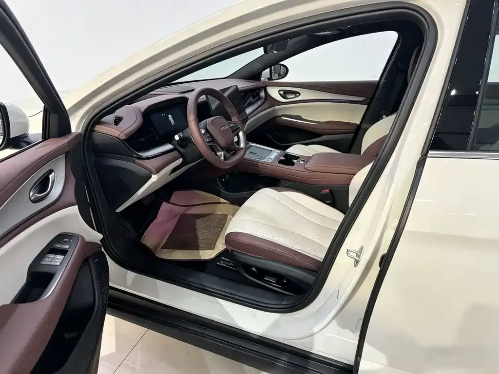 BYD Seal 07 DM-i — фото 2