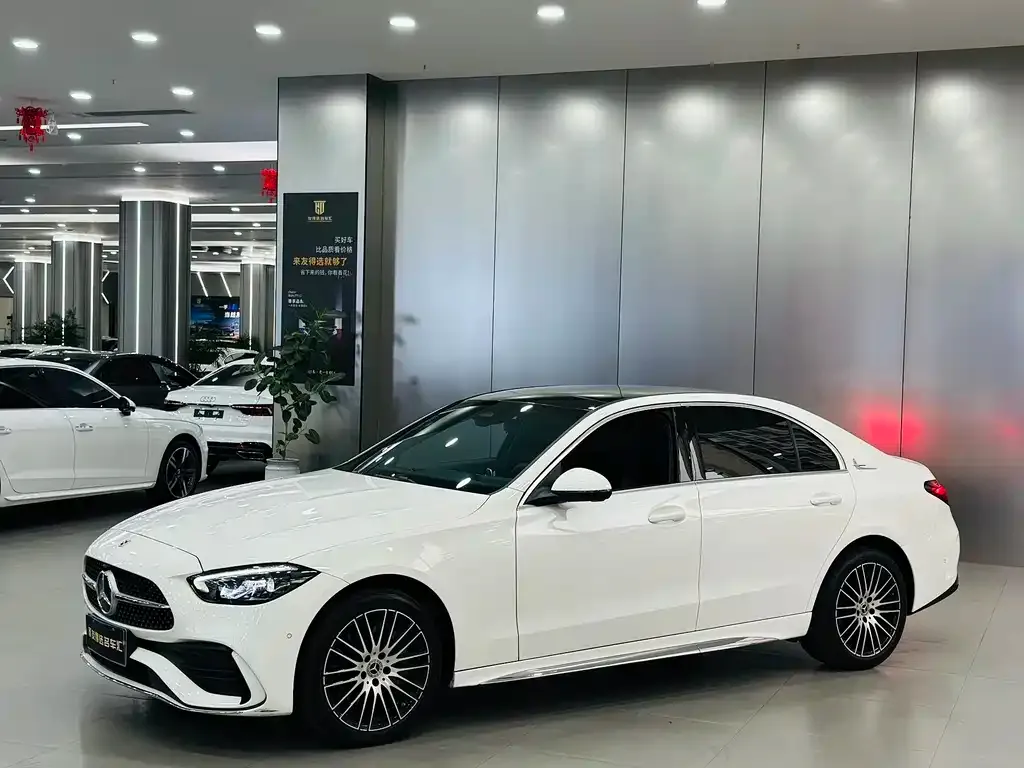 Mercedes-Benz C-Class — фото 1