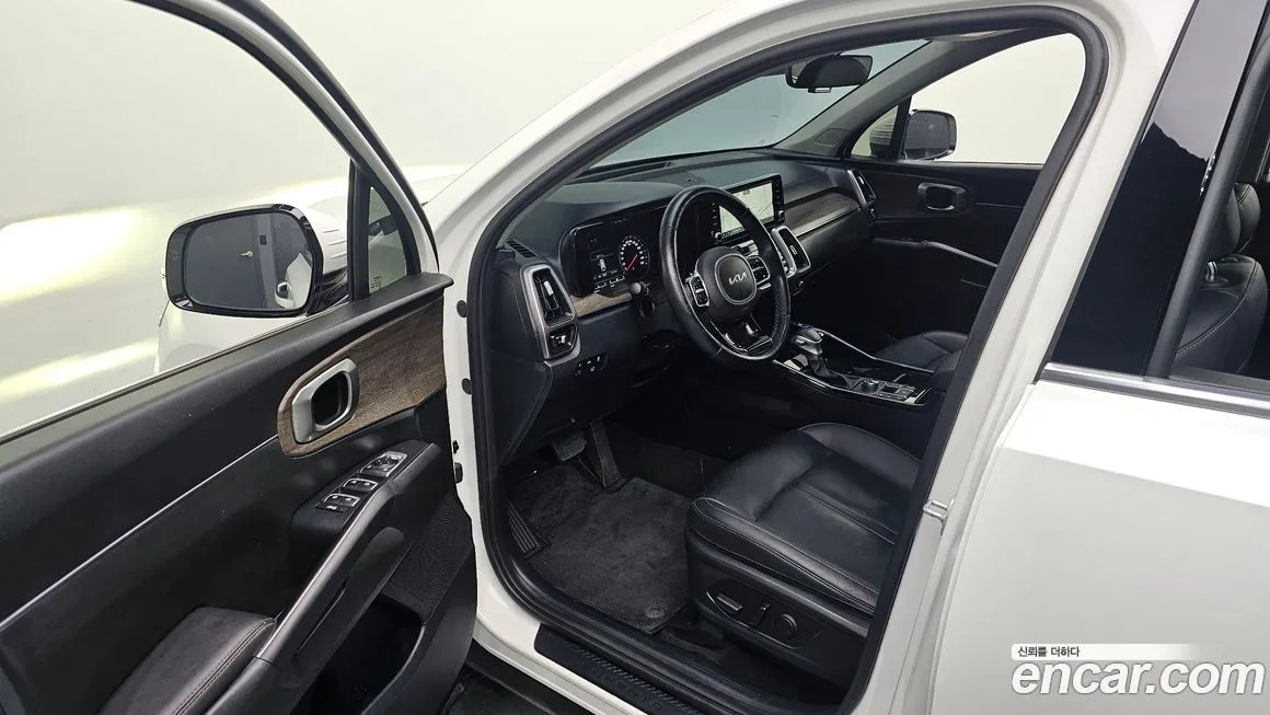 Kia Sorento — фото 9