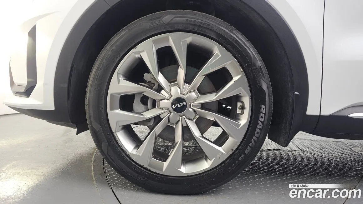 Kia Sorento — фото 8