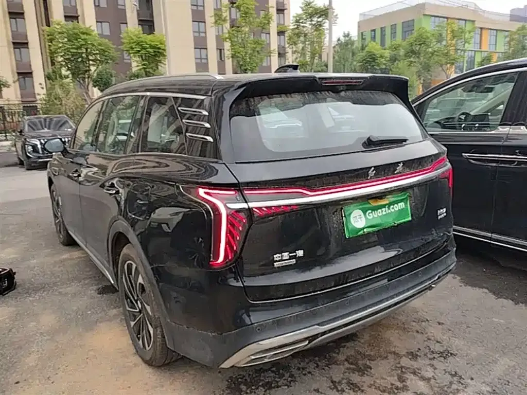 Hongqi HS7 PHEV — фото 7