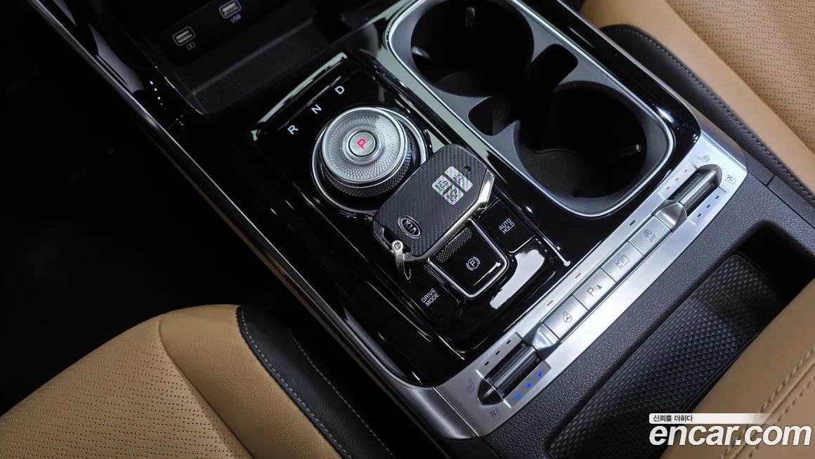 Kia Carnival — фото 10