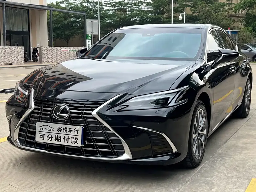 Lexus ES — фото 5