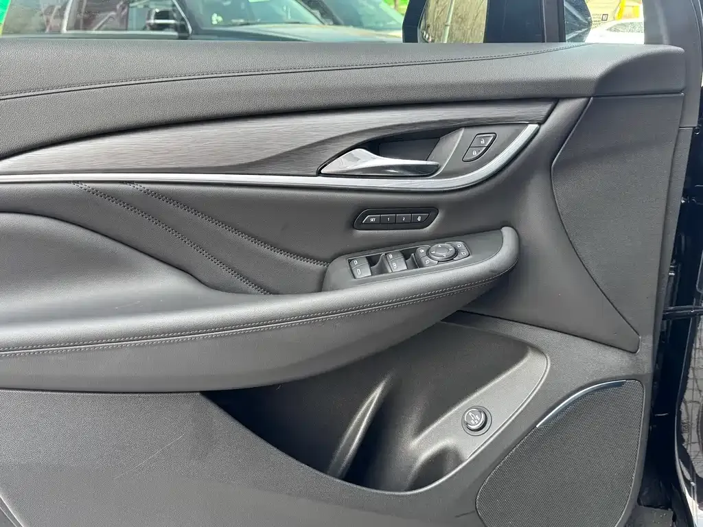 Buick Enclave — фото 10
